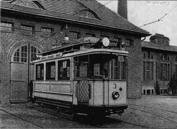 Tramcar no. 3 of the Eberswalde tram before the depot Bergerstraße
