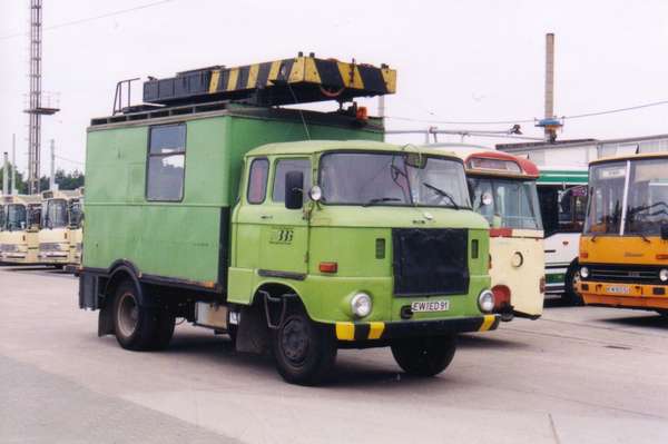 Turmwagen vom DDR-Typ IFA W 50 auf dem Betriebshof Eberswalde/Nordend
