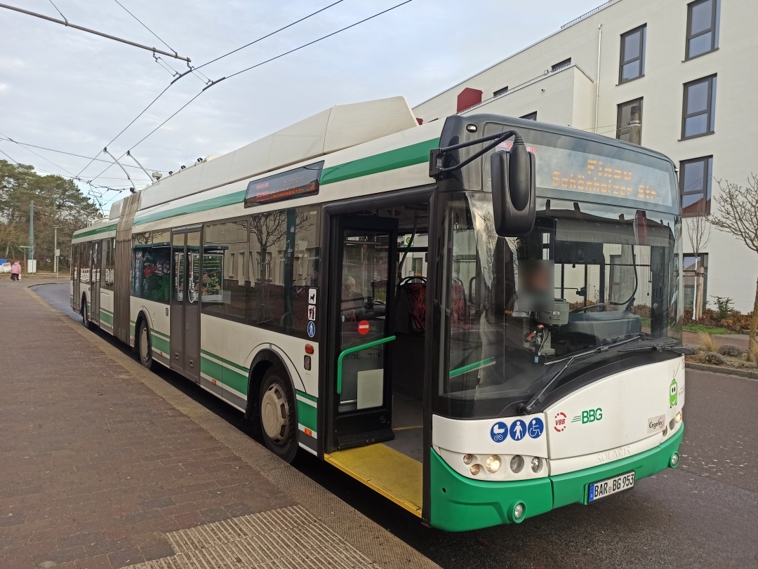 Шарнирносочленённый троллейбус № 053 польского типа Солярис Троллино 18 АЦ