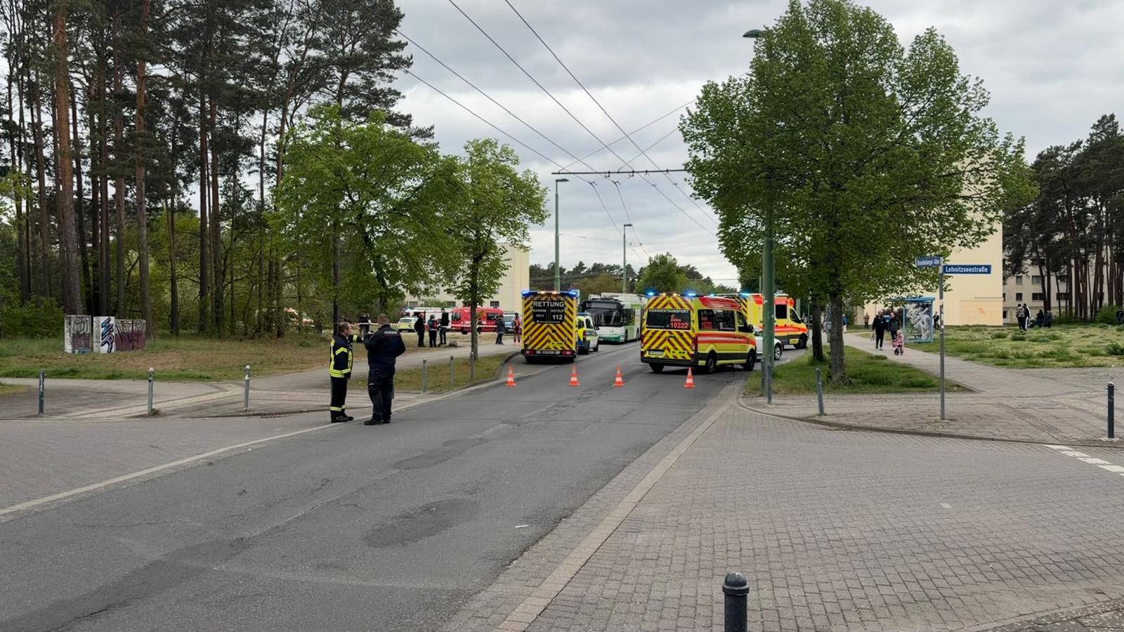 Reizgasangriff im Fahrgastraum des Gelenkobusses 054