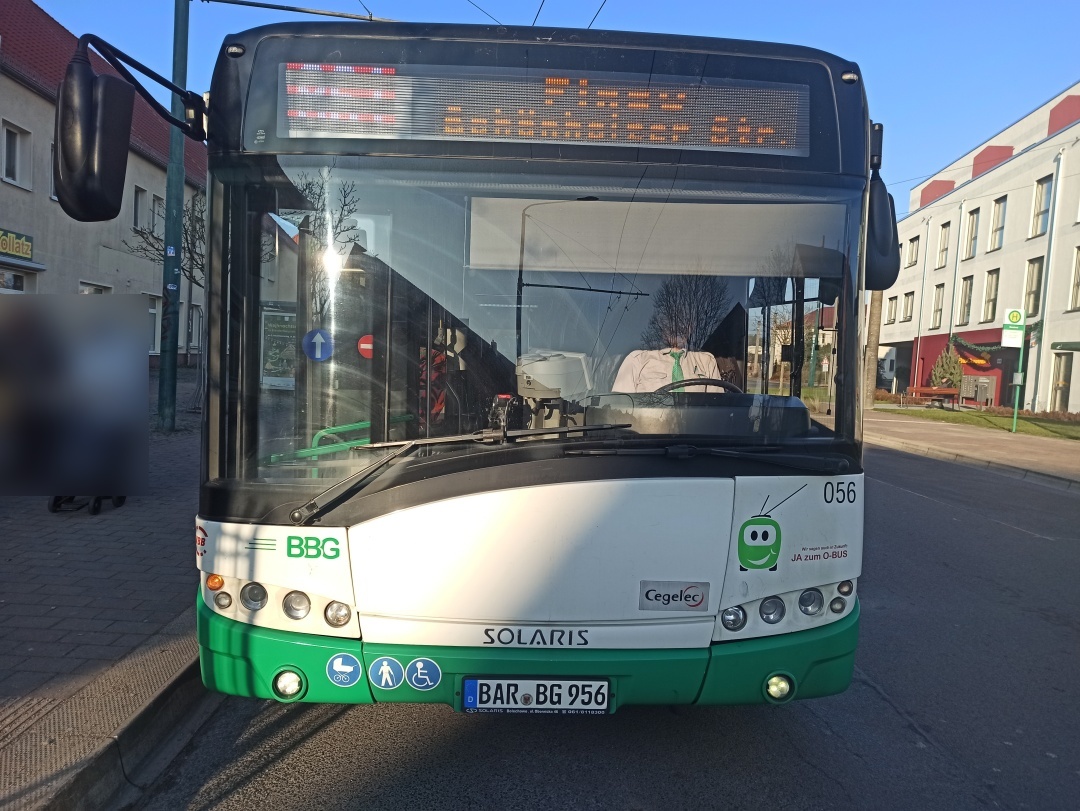 Gelenkobus Nr. 056 vom polnischen Typ Solaris Trollino 18 AC