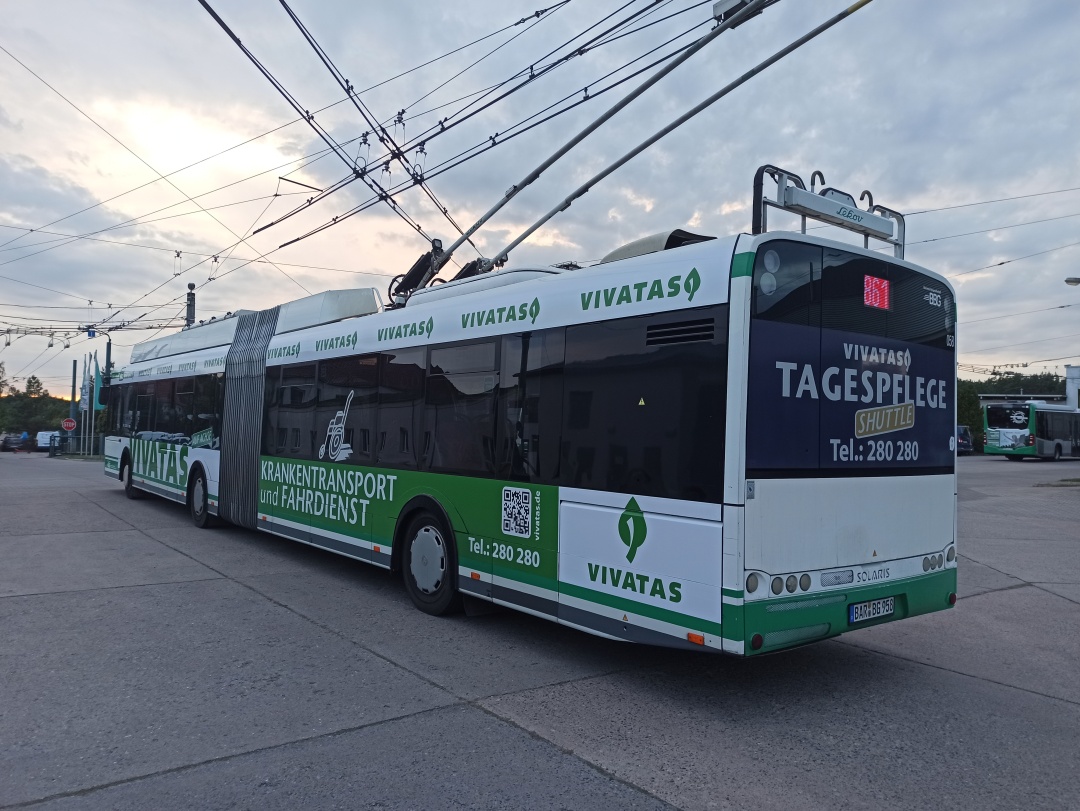 Gelenkobus Nr. 058 vom polnischen Typ Solaris Trollino 18 III Cegelec AC