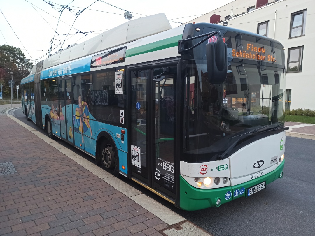 Gelenkobus Nr. 059 vom polnischen Typ Solaris Trollino 18 III Cegelec AC