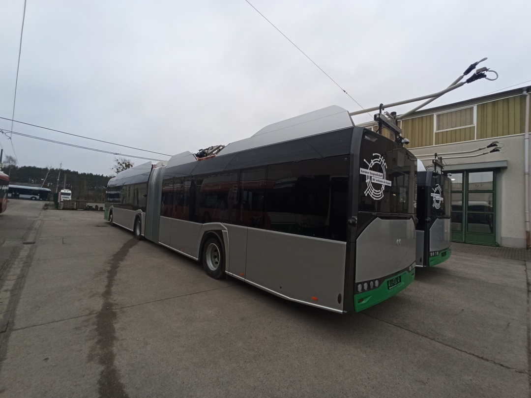 Neue Gelenkobusse vom polnischen Typ Solaris Trollino 18 Kiepe IMC auf dem Betriebshof Eberswalde/Nordend