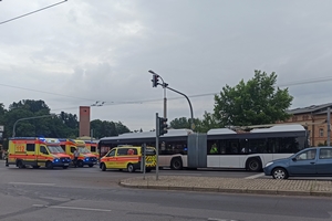 Verkehrsunfall mit Gelenkobus 064