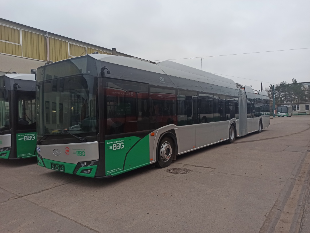 Neue Gelenkobusse vom polnischen Typ Solaris Trollino 18 Kiepe IMC auf dem Betriebshof Eberswalde/Nordend