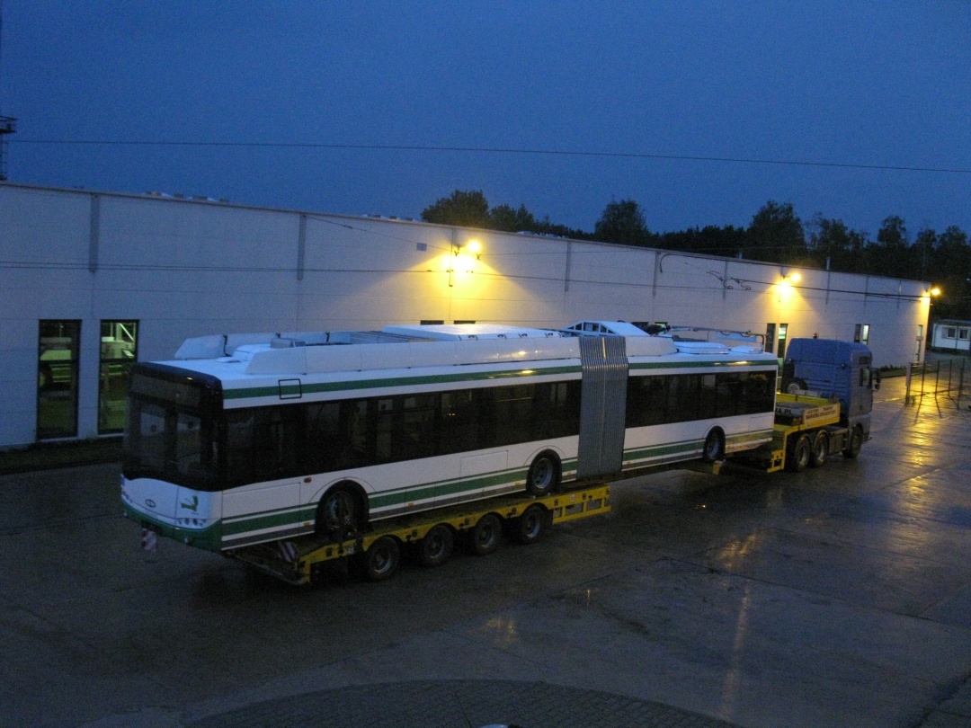 Letzter Gelenkobus vom polnischen Typ Solaris Trollino 18 AC der Lieferung 2011 auf dem Betriebshof Nordend eingetroffen