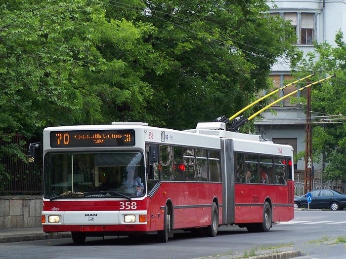 Former Eberswalde articulated trolleybus 037 of the Austrian type ÖAF Gräf & Stift NGE 152 M17 in Budapest/H with the
car no.358 on the Bajza utca